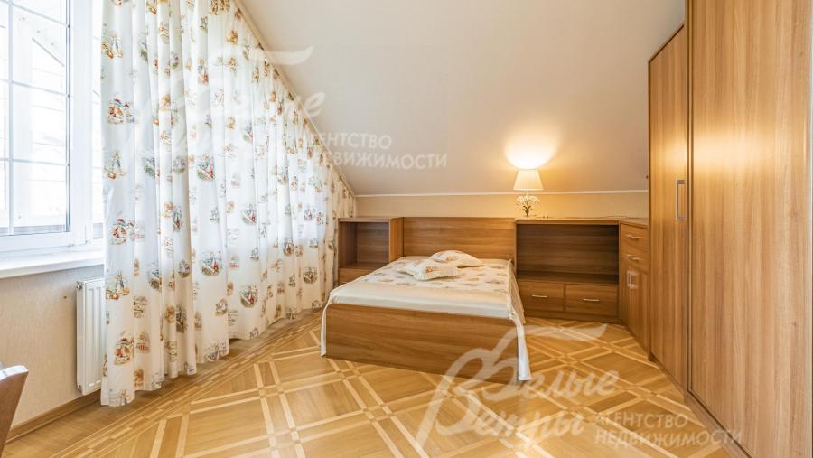 Спальня 16 кв.м с лоджией