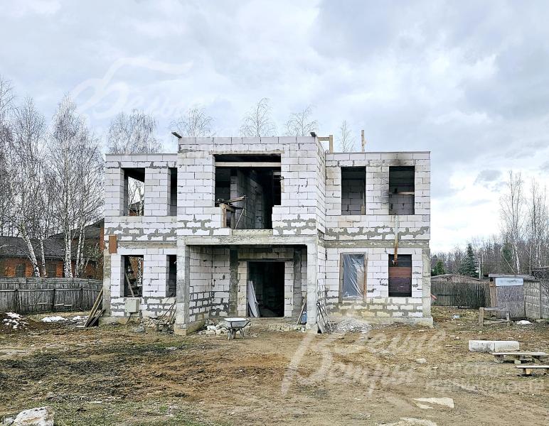 Дом - без отделки, что даёт полную свободу для реализации дизайнерских идей