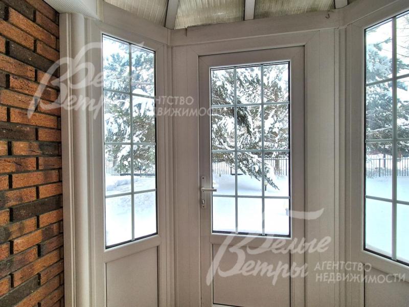 Тамбур с живописным видом