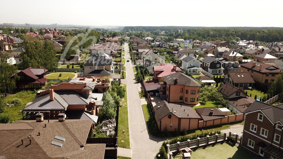 Клубничные Поля