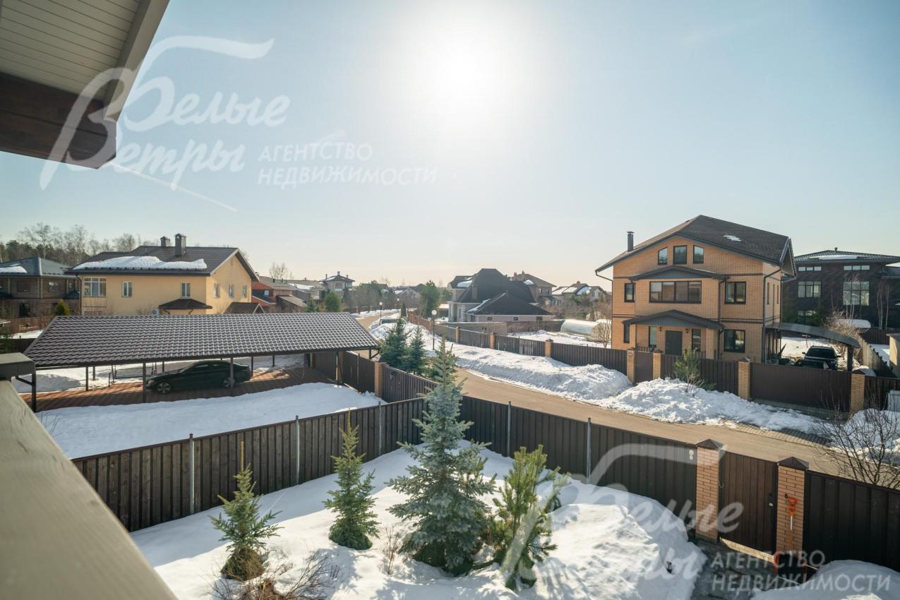 Коттеджный посёлок - охраняемый, с центральными коммуникациями и собственной инфраструктурой