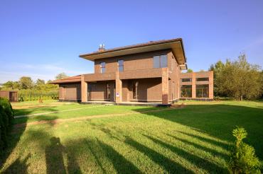 Дом, 1170 кв.м