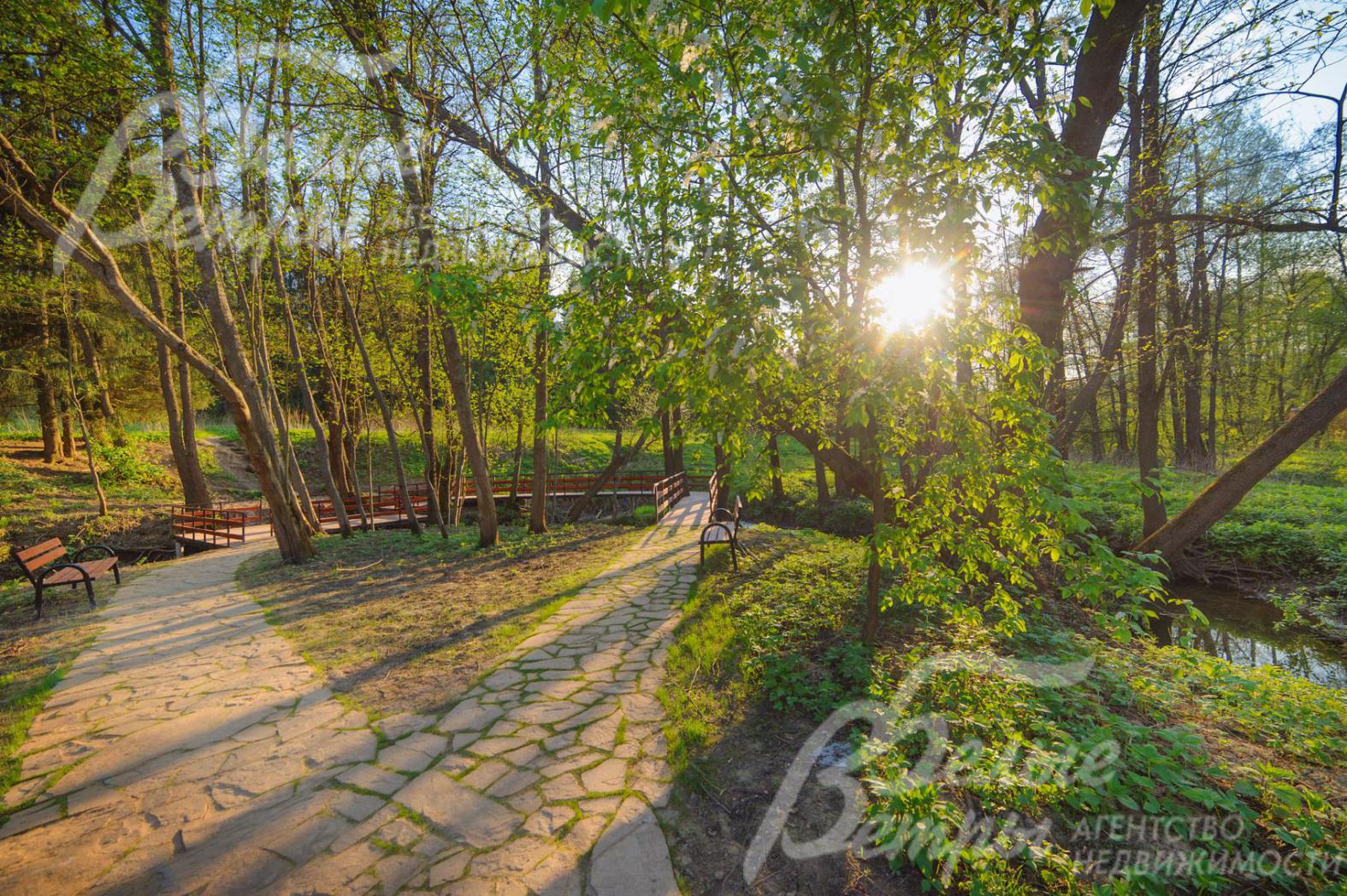 Зона отдыха у водоёма