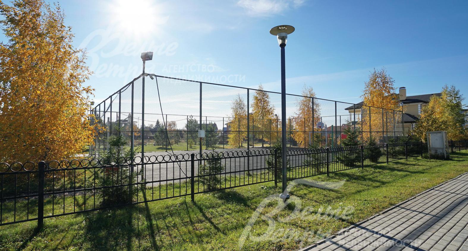 Спортивная площадка