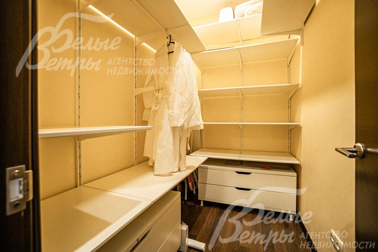 Гардеробная на втором этаже