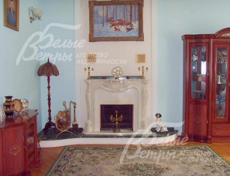 Гостиная с камином