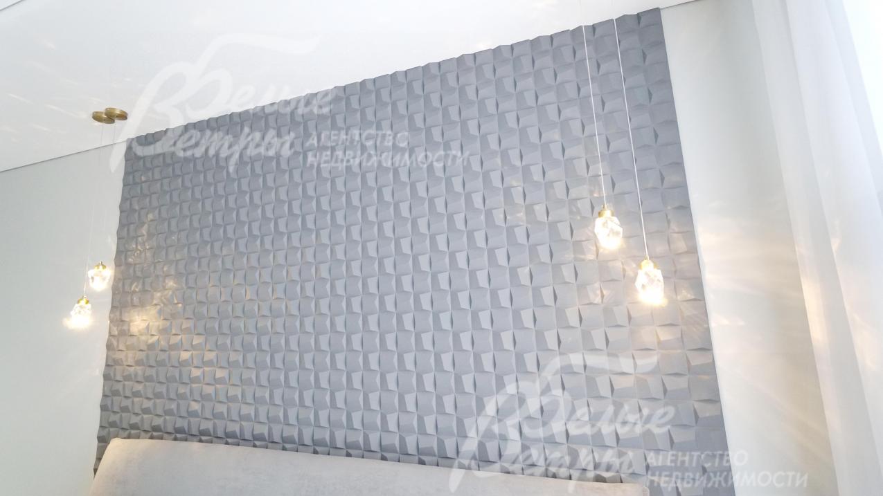 В отделке применены гипсовые 3D-панно