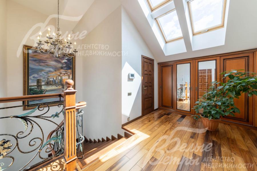 Холл 3го этажа