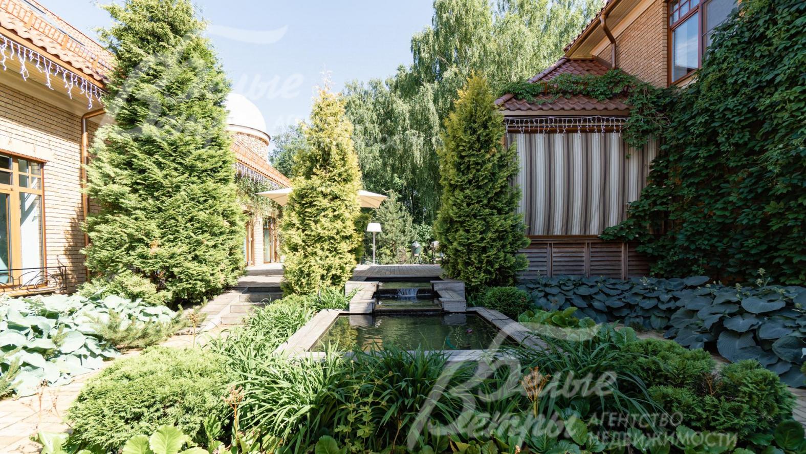 Каскадный переливной фонтан 