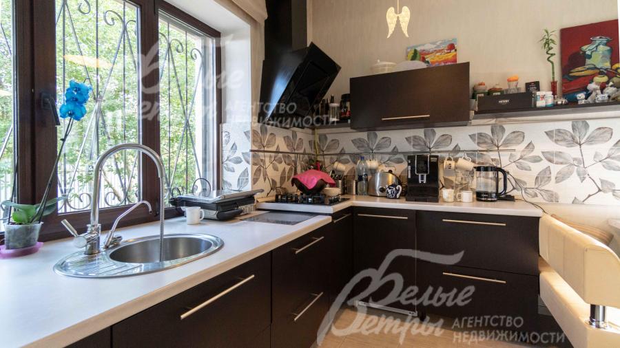 Кухонный гарнитур с техникой