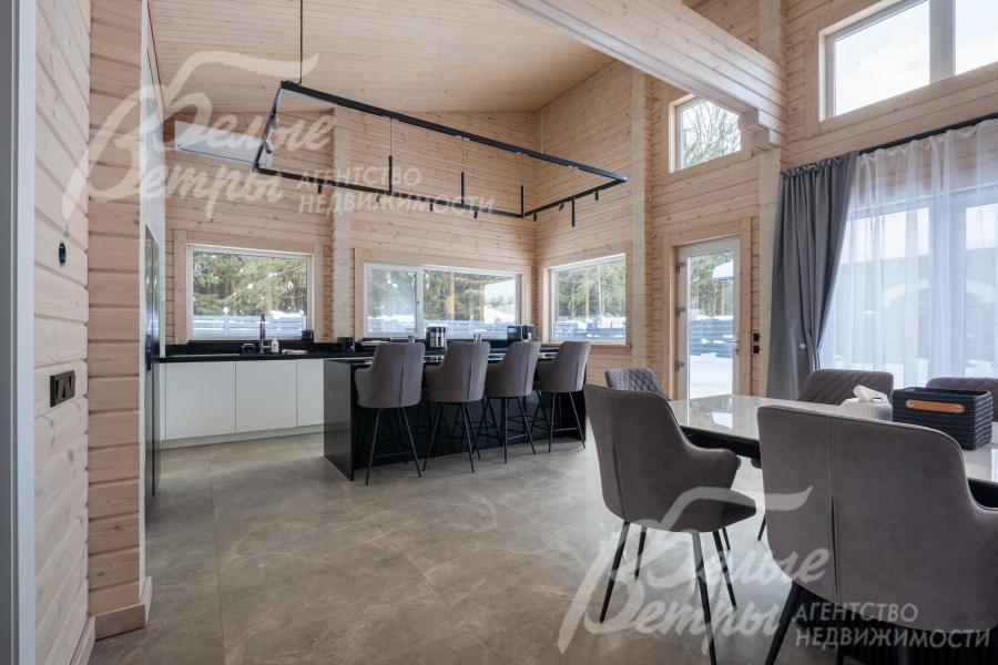 Привлекательный экстерьер полностью соответствует внутренней отделке, выдержанной со вкусом. 