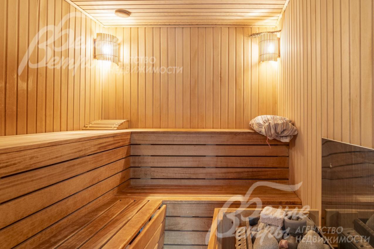 Сауна в спа-зоне дома