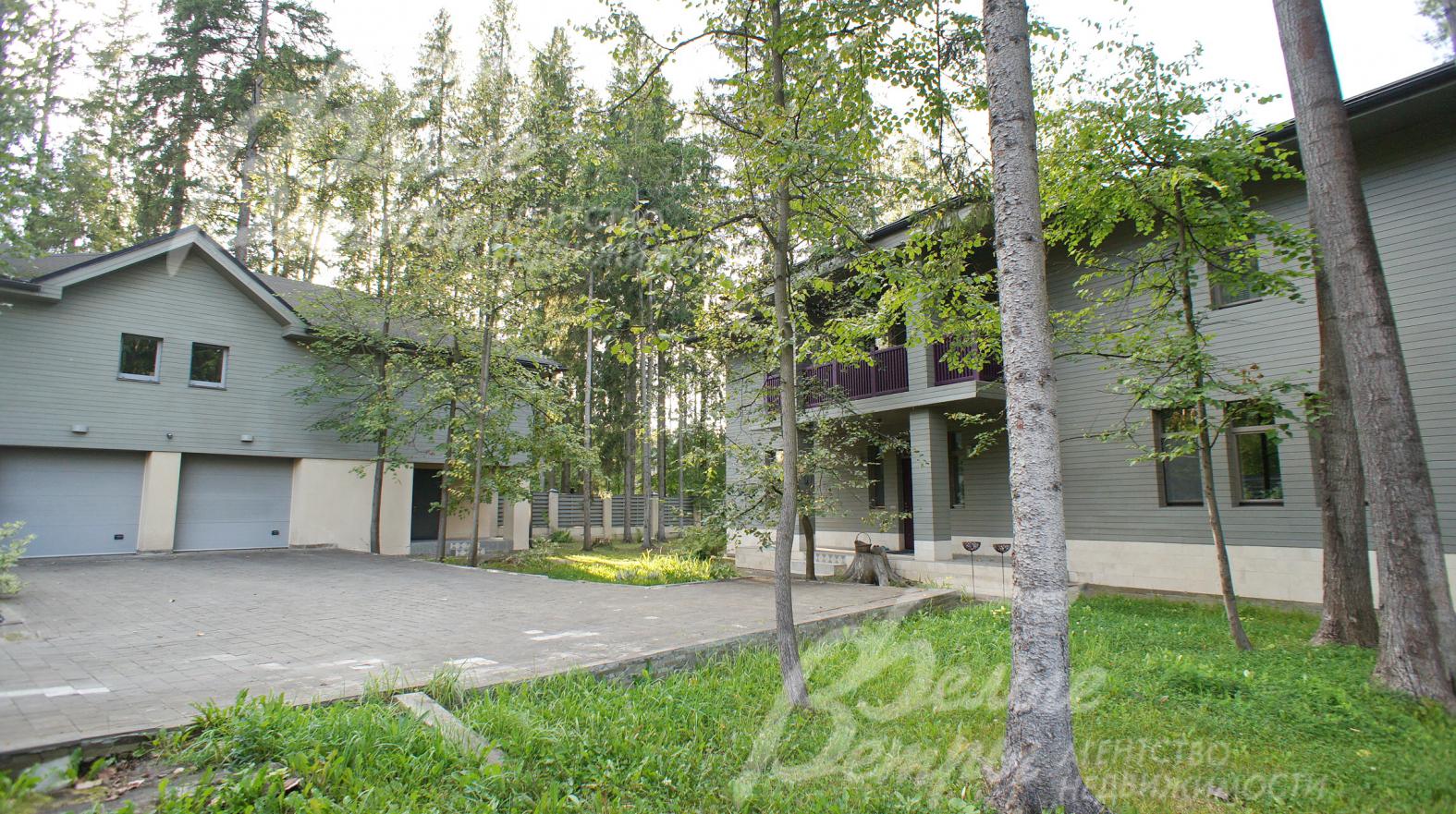 Гараж на 2 а/м с 3 х комнатной квартирой для персонала и бойлерной