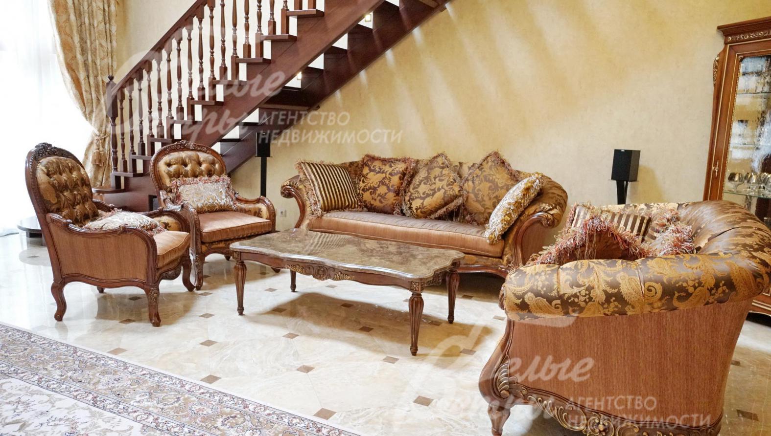 Дорогая мебель престижных марок в классическом стиле
