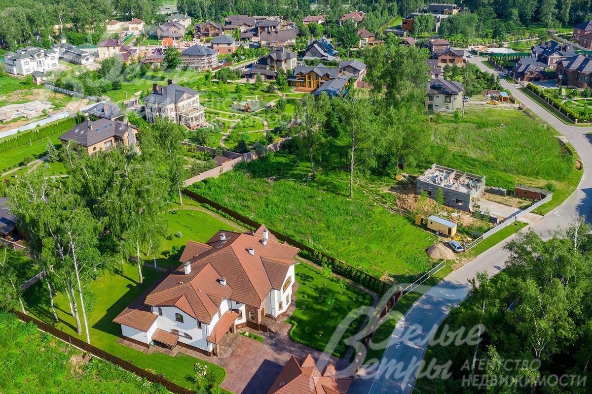 Строго охраняемый элитный поселок с развитой инфраструктурой в шаговой доступности 