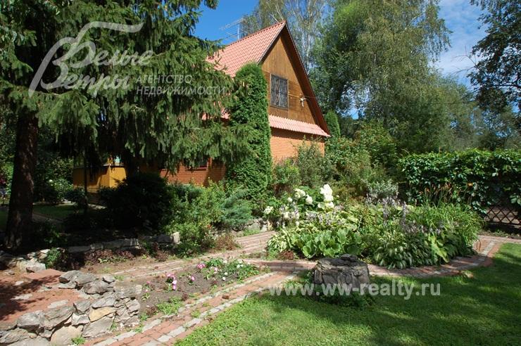 Участок 13 соток с лесными и плодовыми деревьями и кустарниками