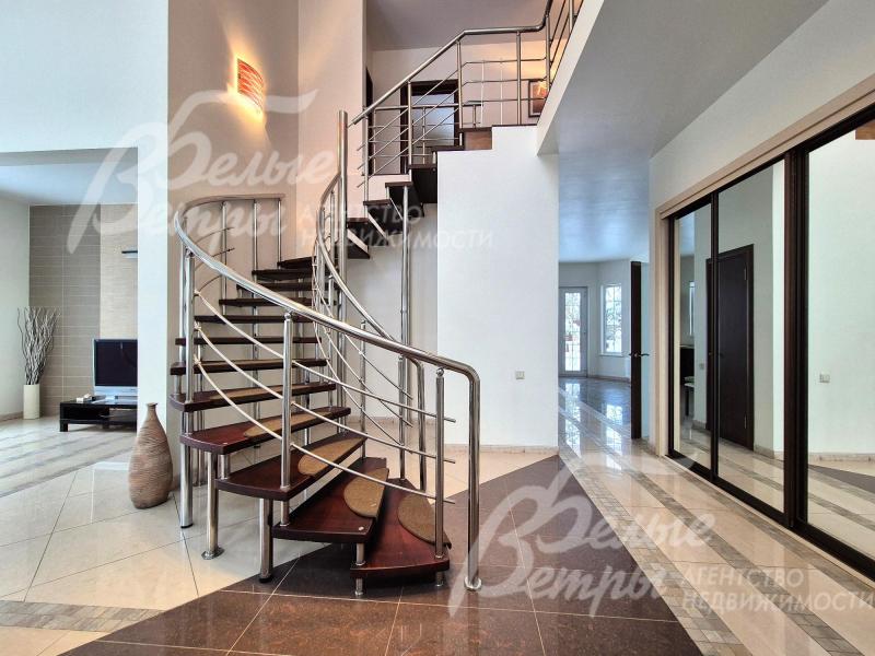 Современный стильный интерьер 