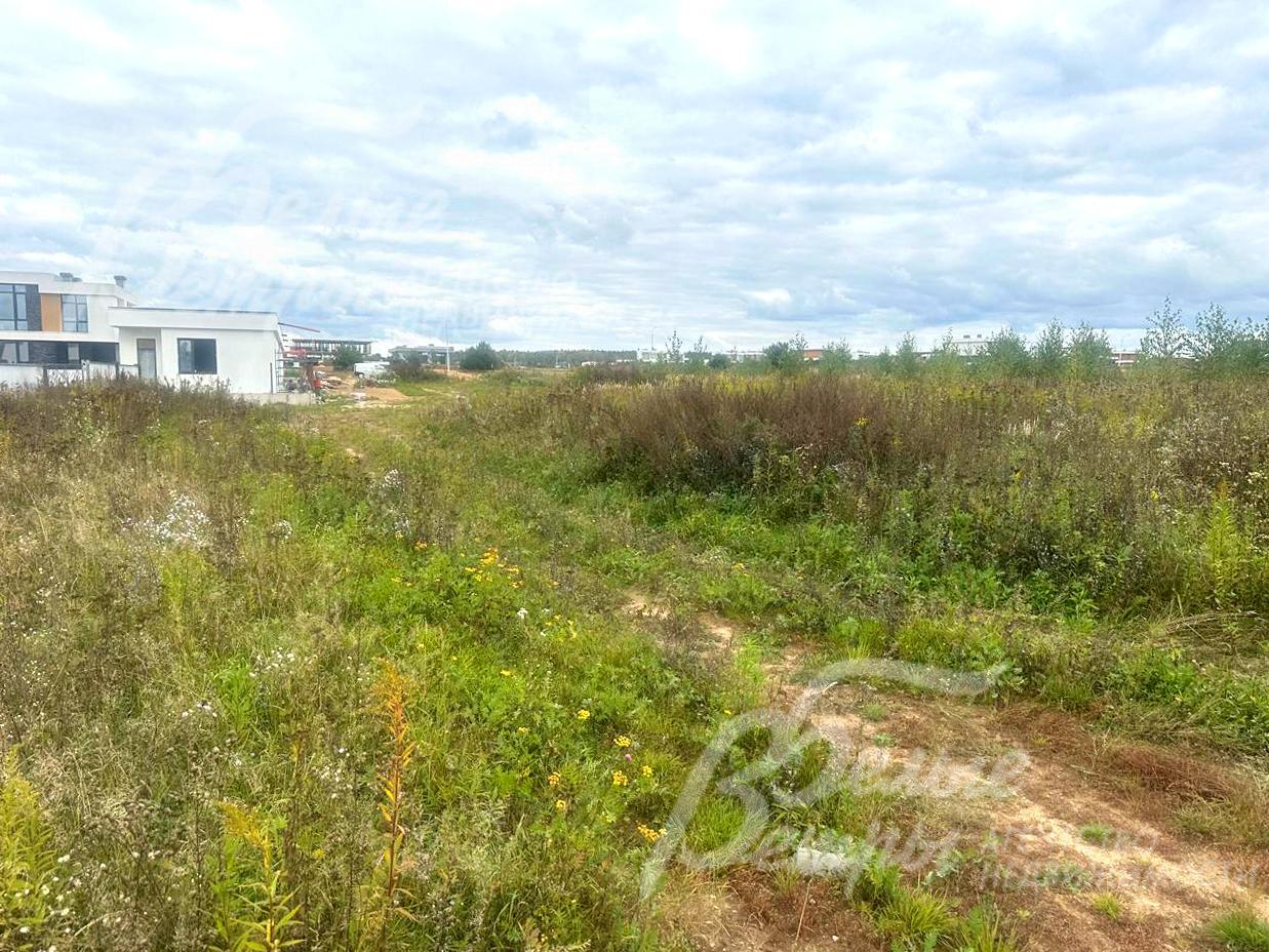 Ровный земельный участок 17 соток, граничащий, без подряда