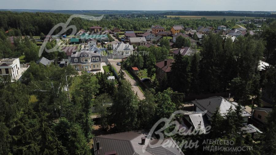 Дома в коттеджном поселке Лесной Пейзаж на Калужском шоссе