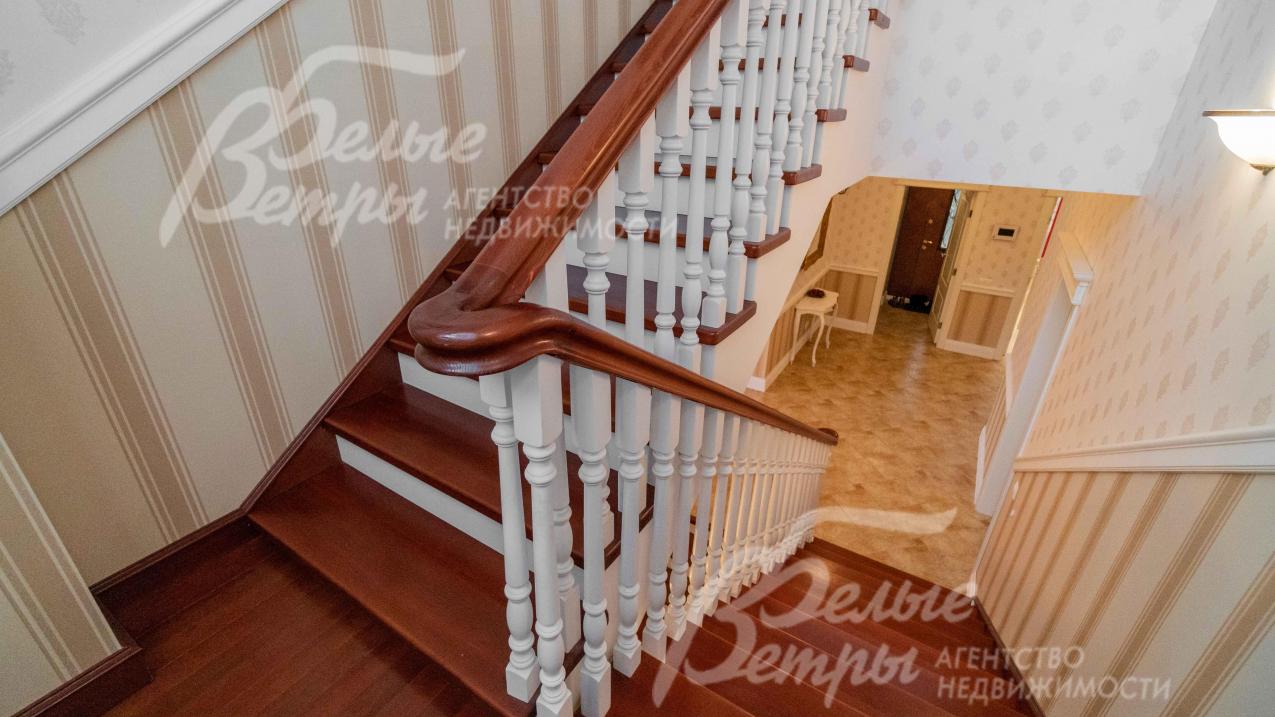 Перила и поручни из дерева