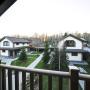 Комплекс домов стоит на благоустроенном ровном участке 15 соток с парковым ландшафтом 