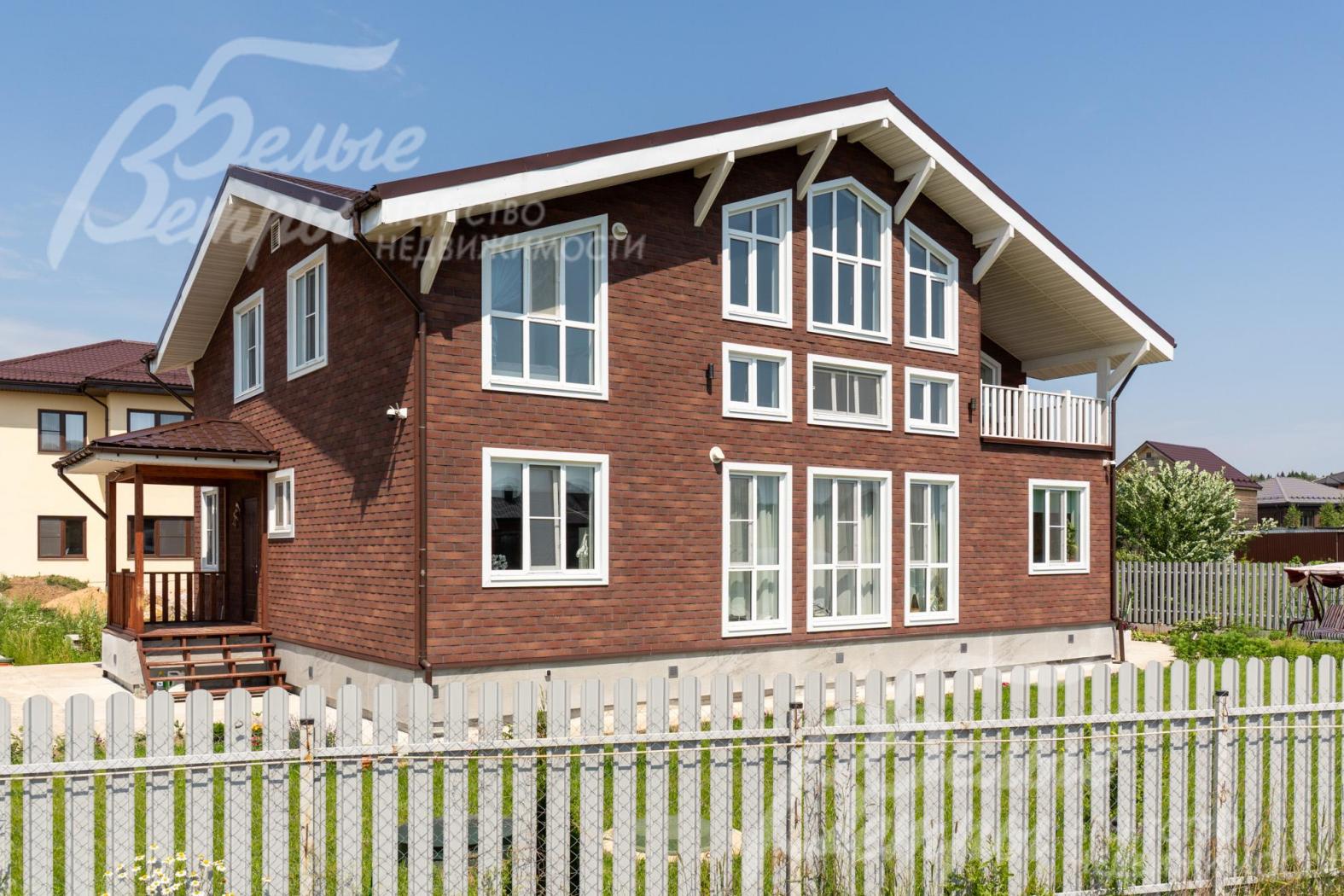 Меблированный дом, построенный по современной каркасной технологии