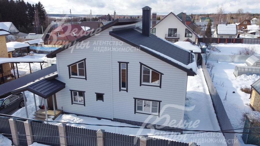 Дом из бруса под ключ на участке площадью 8 соток в поселке Верховье