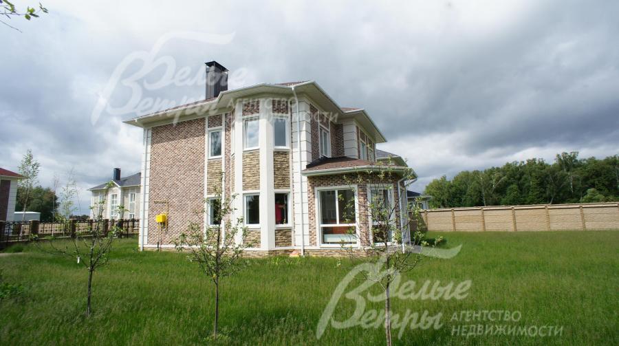 Участок расположен недалеко от леса