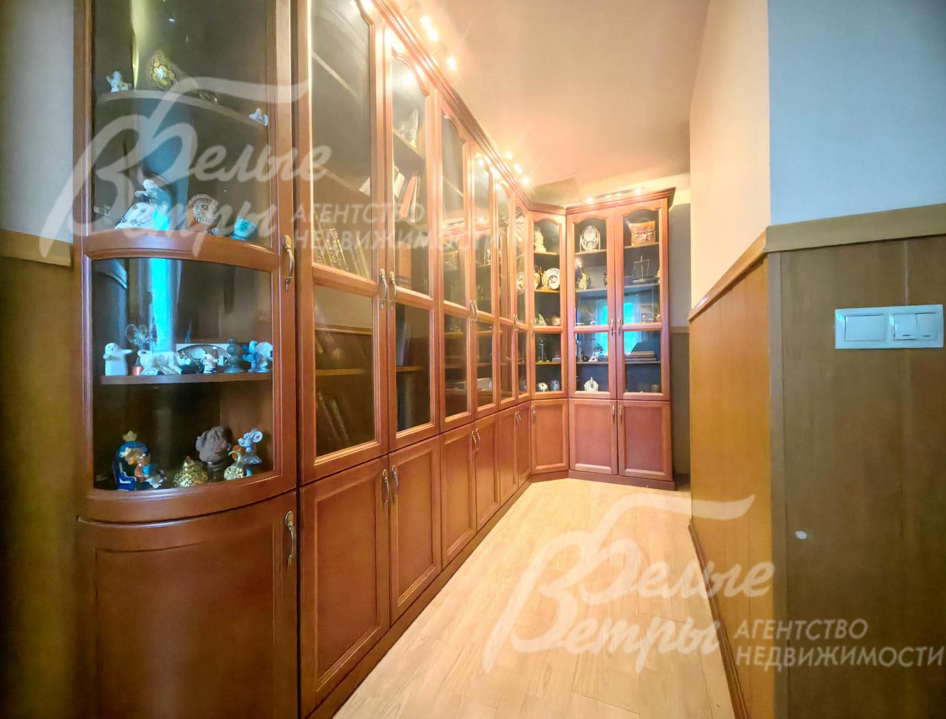 Холл 2-го этажа