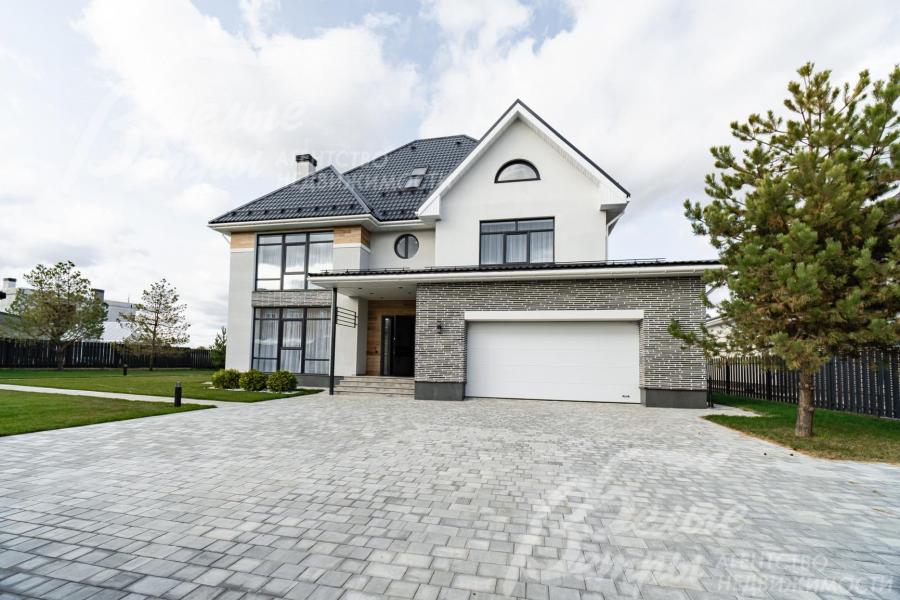 Кирпичный дом под ключ на участке площадью 15 соток в охраняемом коттеджном поселке Чистые ключи