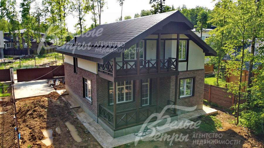 Коттедж 224 кв.м в поселке Лесное озеро