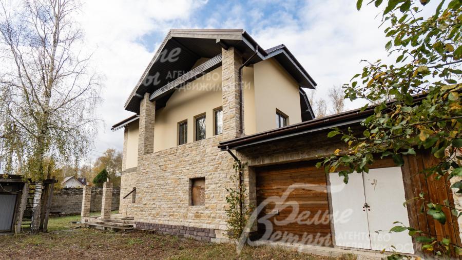 Дом 350 кв.м с гаражом на 2 авто