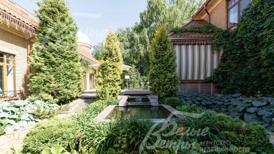 Каскадный переливной фонтан 