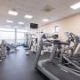 Тренажерный зал в фитнес-центре в поселке