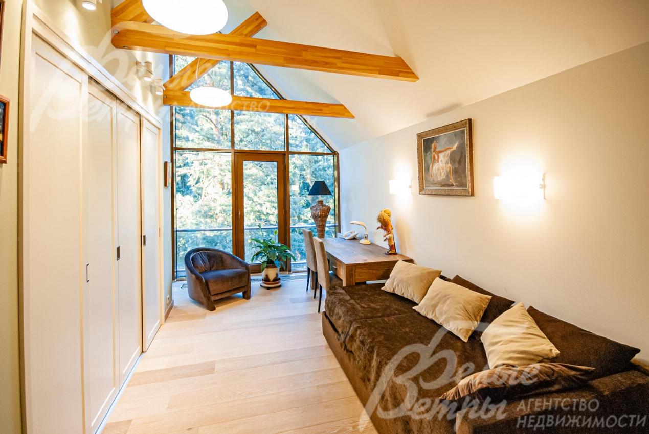 В доме 5 спален