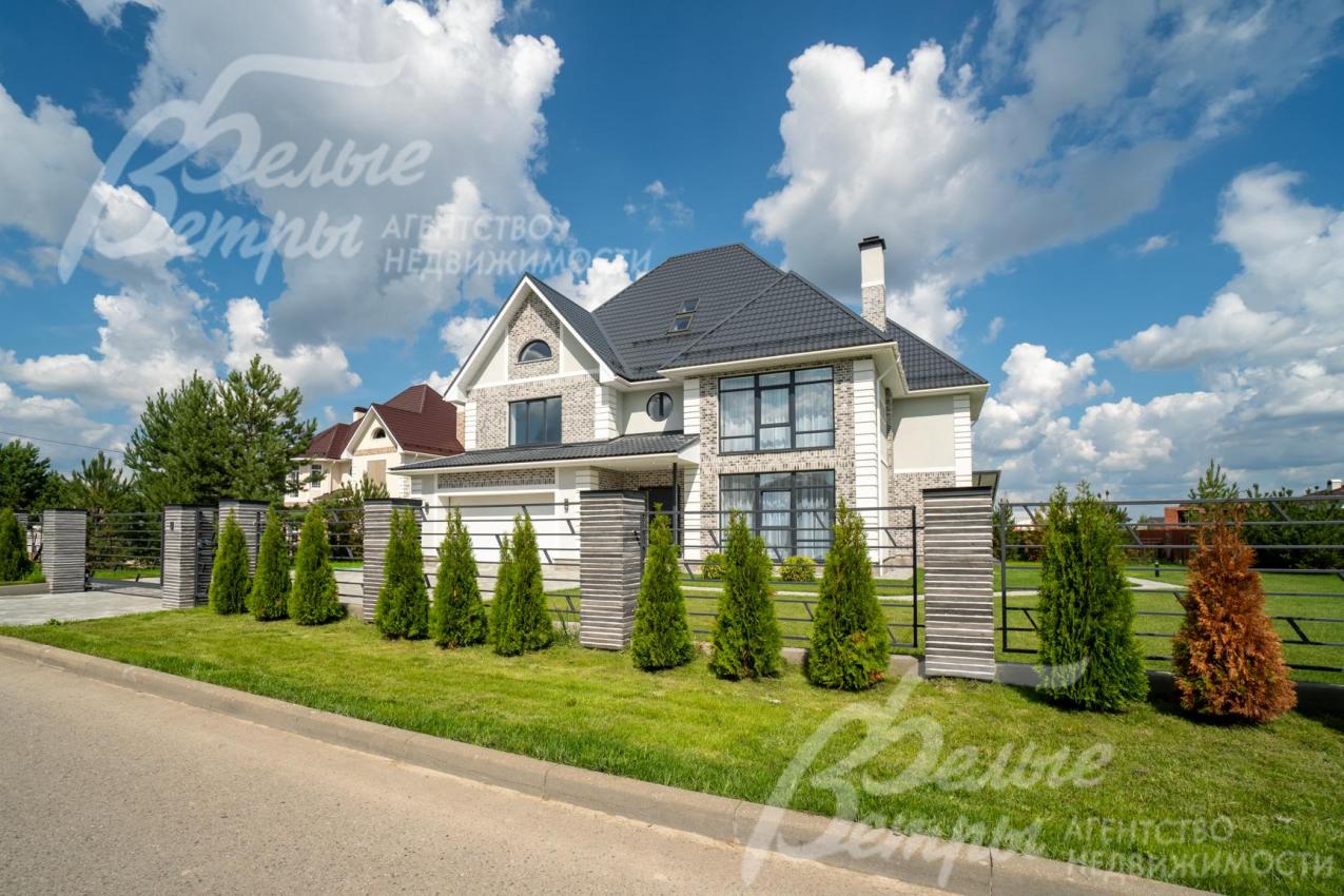 Кирпичный дом под ключ на участке площадью 12 соток в охраняемом коттеджном поселке Чистые ключи