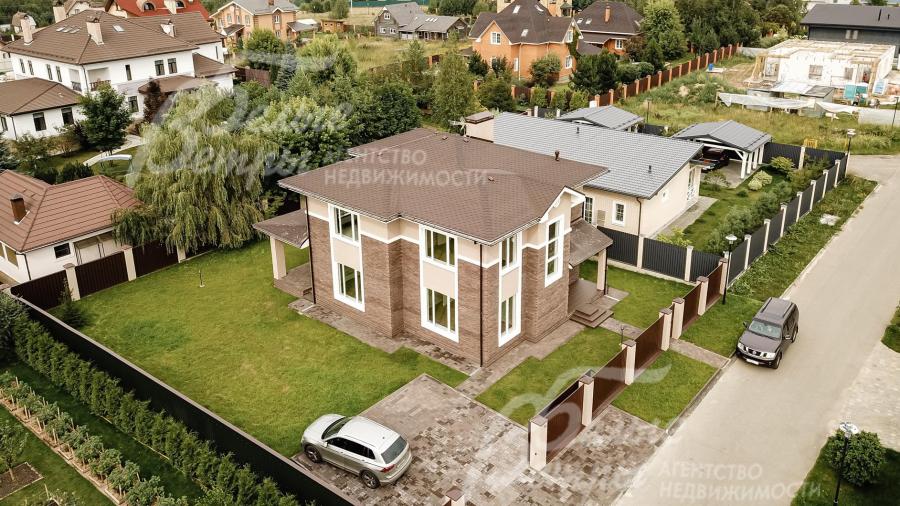 Коттедж под ключ на участке площадью 8 соток в охраняемом коттеджном поселке Зеленые холмы