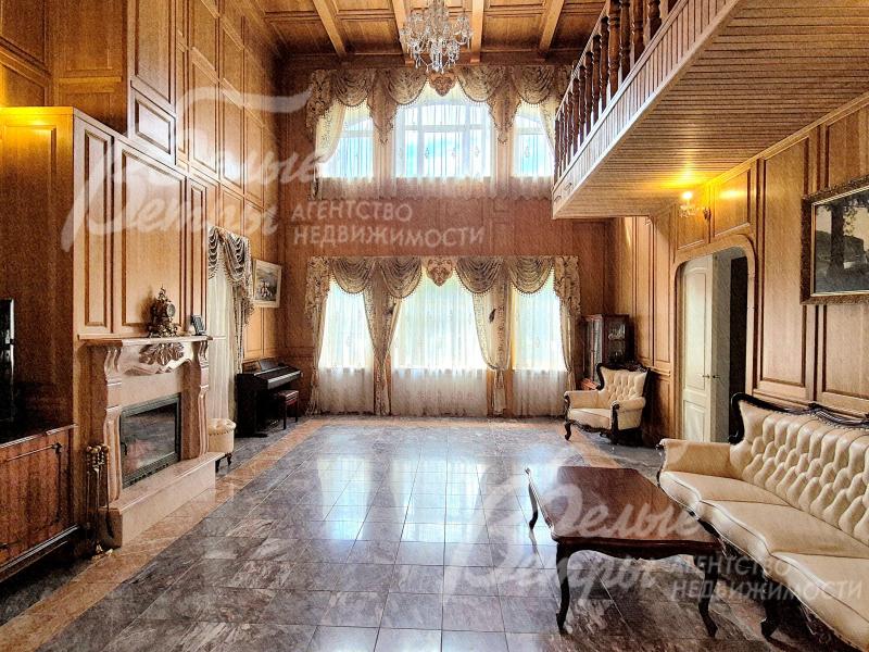 Меблированный коттедж в английском стиле.