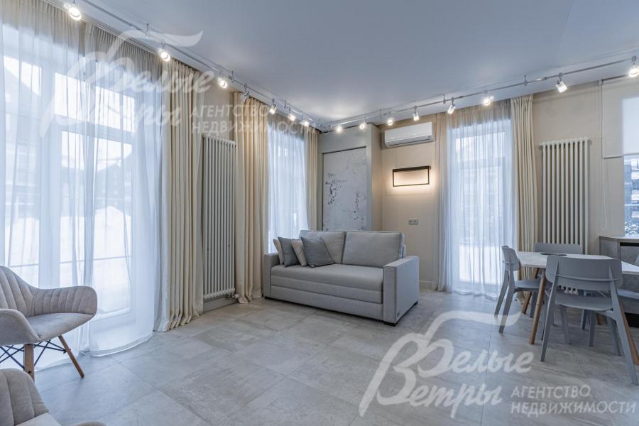 Отделка выполнена по индивидуальному дизайн проекту под технадзором дизайнера