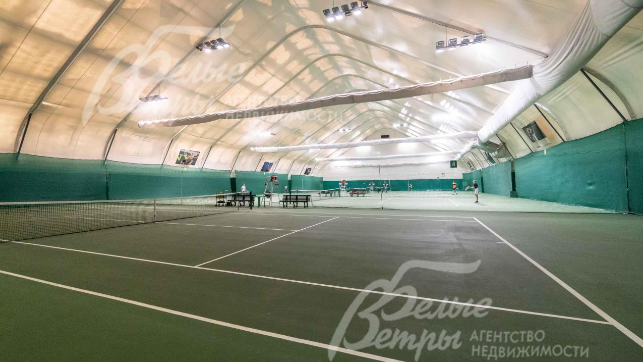 "Русская теннисная академия" 8 крытых корта