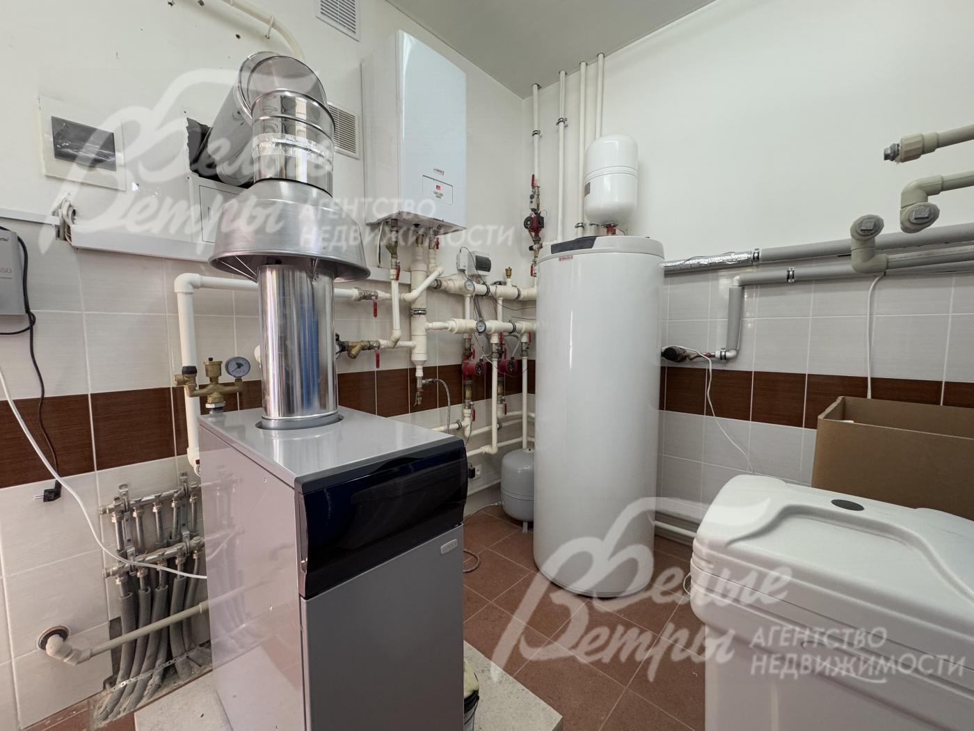 Котельная на первом этаже, полностью оборудована
