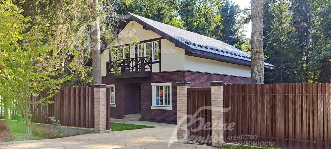 Новый коттедж на участке площадью 6 соток в охраняемом коттеджном поселке Звезда-95