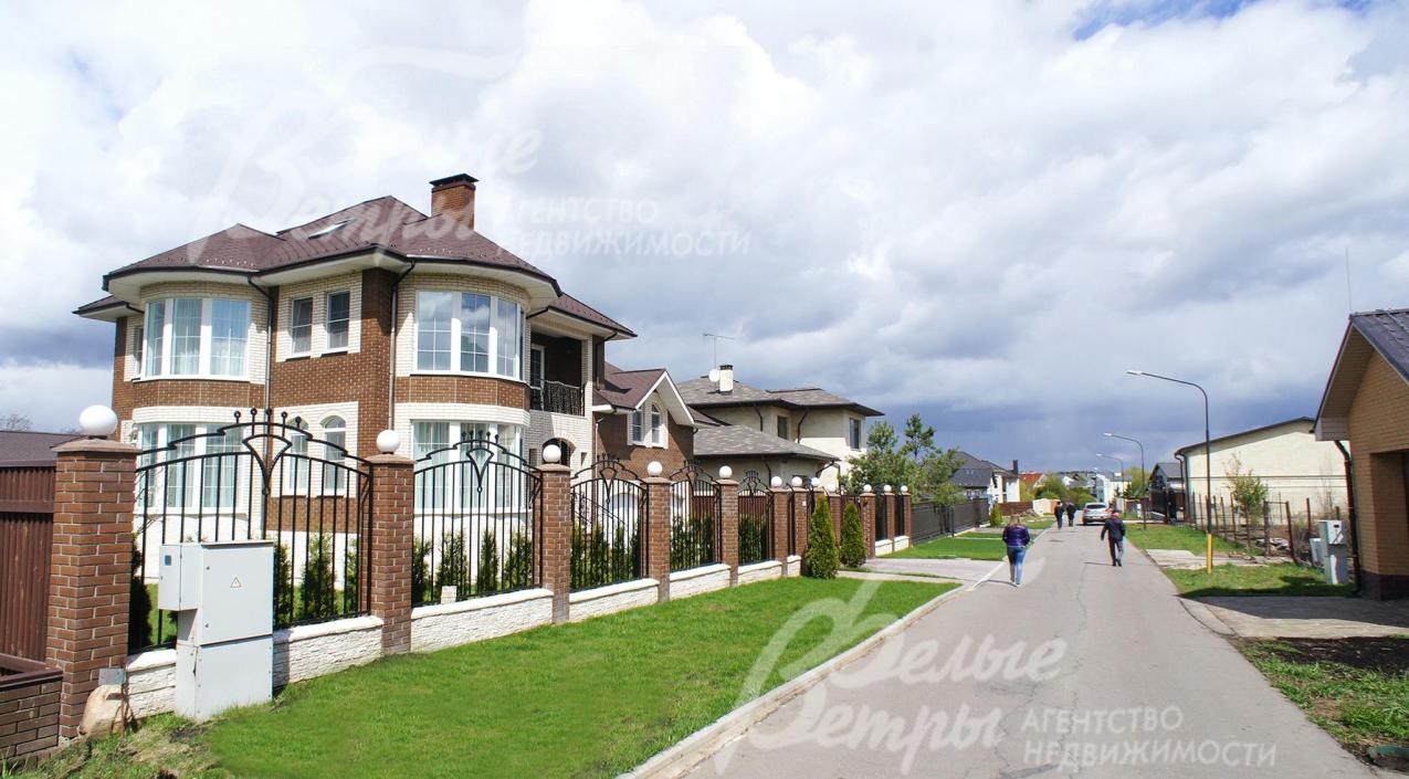 Широкие ухоженные улицы в КП