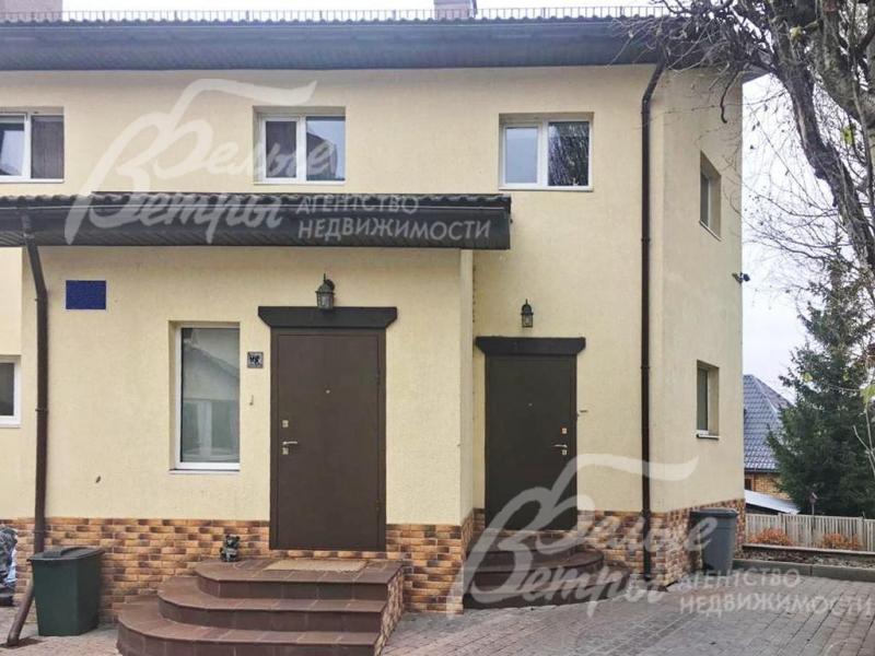 Таунхаус в аренду площадью 125 кв.м в обжитом коттеджном поселке Грачи