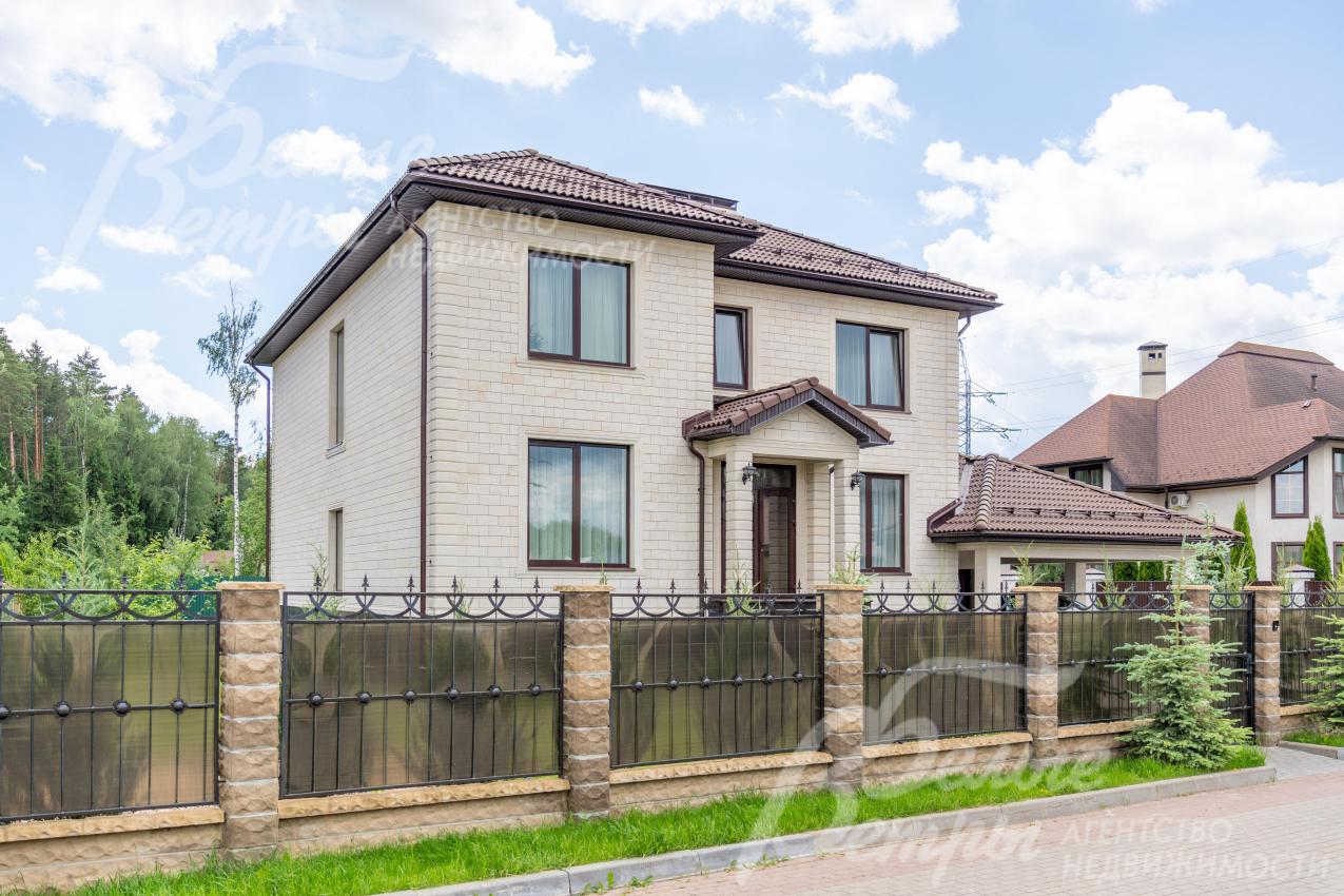 Участок с видом на сосновый бор