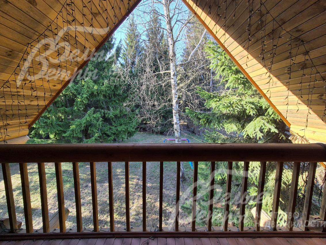 Живописный вид с балкона бани