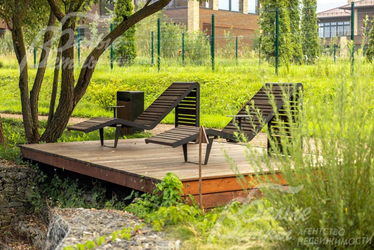 Зоны отдыха у воды в поселке Усадьба Бергов