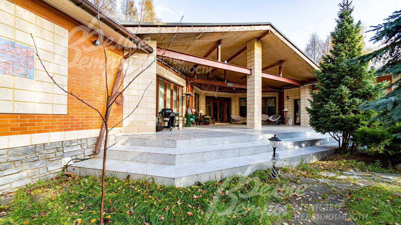 Дом с мебелью в аренду в классическом стиле