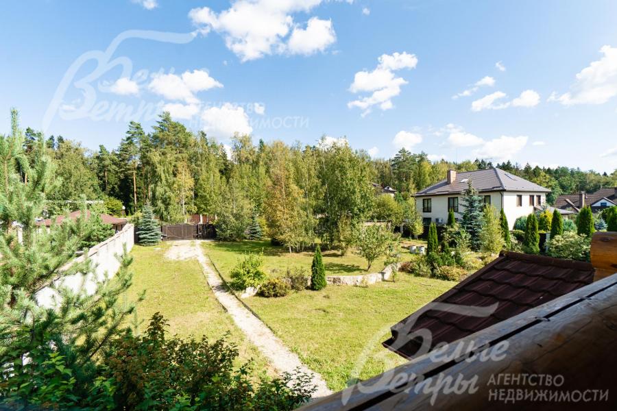 Вид на участок с балкона