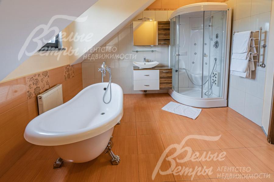 Санузел с ванной и душевой